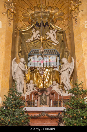 Bratislava - lato barocca cappella di san Giovanni elemosiniere progettato da Georg Rafael Donner (1729 - 1732) in st. Martin cattedrale. Foto Stock