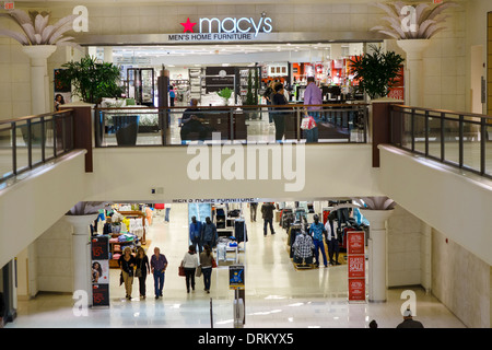 Miami Florida,Aventura,Aventura Mall,multilivello,Macy's,grandi magazzini,ingresso,ancora negozio,FL140122027 Foto Stock