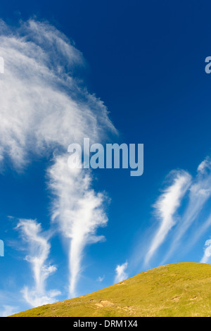 Spagna Aragona, Pirenei centrali, Ordesa y Monte Perdida National Park, Canon de Anisclo, cirrus nuvole Foto Stock