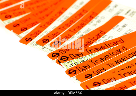 Un giorno abbonamenti (off-peak ritorno a Londra tra cui la metropolitana e autobus) Foto Stock