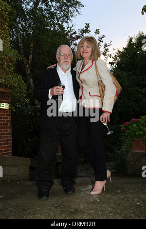 L'artista britannico Sir Peter Blake con sua moglie Chrissy Blake a Londra Foto Stock
