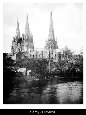 Lichfield Cathedral Staffordshire fotografato circa 1910 Foto Stock