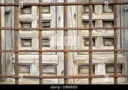 Closeup full frame di prendere una vecchia porta di legno Foto Stock