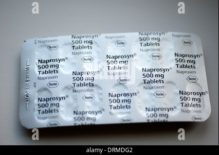 Naprosyn artrite reumatoide antidolorifici tablet naproxene Foto Stock