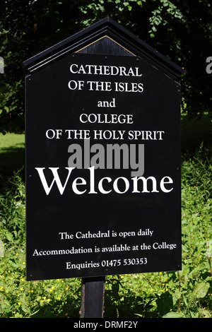 Cattedrale delle Isole e il Collegio dello Spirito Santo segno a Millport sull'Isola di Gran Cumbrae, Nord Ayrshire, Scozia, Regno Unito Foto Stock