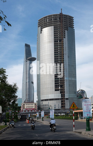 Hi moderni edifici sviluppo nel centro cittadino di Ho Chi Minh City Foto Stock