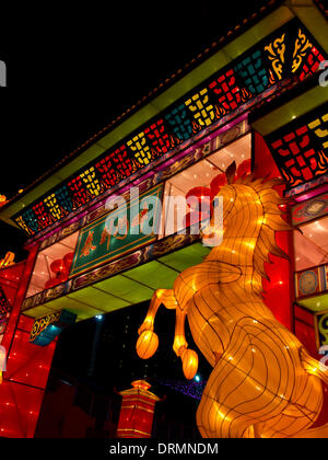 Singapore,29 gennaio 2014. Anno Nuovo Cinese Fiume Hongbao festival presso il Marina Bay piattaforma galleggiante Credito: Julio Etchart/Alamy Live News Foto Stock