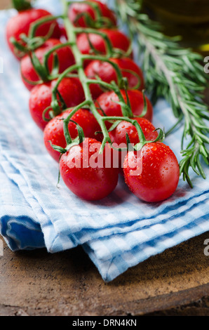 Pomodori freschi Foto Stock