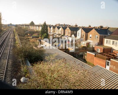 Case supporto su di una linea ferroviaria in Portsmouth, Hampshire, Inghilterra Foto Stock