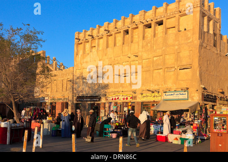 Mercato all'aperto al Souq Waqif, il vecchio Mercato nel centro della città di Doha Foto Stock