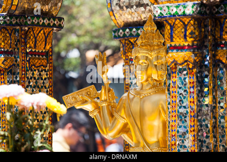 Thao Maha Brahma (Erawan) Santuario nel centro cittadino di Bangkok, Thailandia Foto Stock