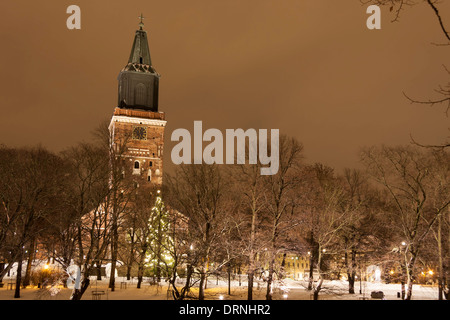 Tall chiesa a Turku, in Finlandia in inverno Foto Stock