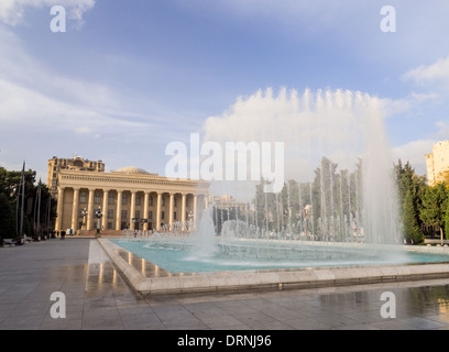 Baku museo di tappeti su Neftchiler Avenue (noto anche come il museo di stato e precedentemente knowns come Lenin Museum). Foto Stock