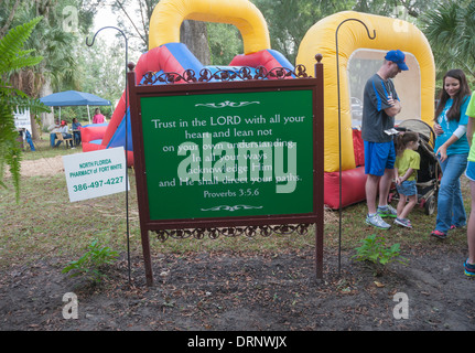 Vita Pro rally al crocevia della gravidanza Centro in alto Springs, in Florida. Foto Stock