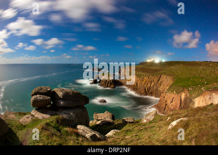 Land's End; al chiaro di luna; Cornovaglia; Regno Unito Foto Stock