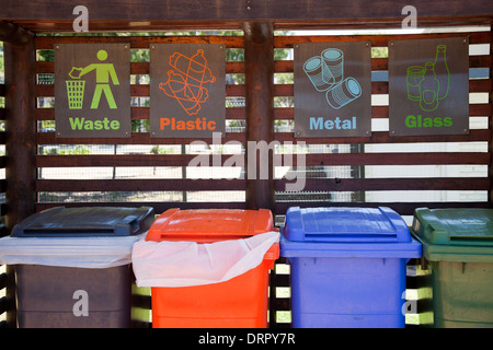 Cassonetti per il riciclaggio al Green Point Park in Città del Capo - Sud Africa Foto Stock