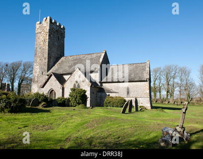 San Michele e Tutti gli Angeli chiesa, Bosherston, South Pembrokeshire, Wales, Regno Unito Foto Stock