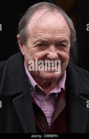 Londra, UK, 31 gennaio 2014. James Bolam visto alla BBC Broadcasting House. Credito: Simon Matthews/Alamy Live News Foto Stock