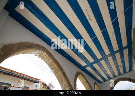 Tetto di una taverna in Tochni, Distretto di Larnaca, Cipro Foto Stock