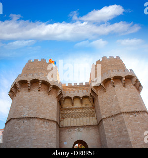 Valencia Torres de Serrano le torri era il fort d'ingresso della porta della città in Spagna Foto Stock