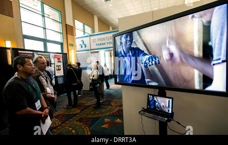 Gen 31, 2014 - di Burbank, California, Stati Uniti - Un video di esaltare i benefici medici della 3D riproduce la stampa durante i due giorni di stampante 3D World Expo presso il Marriott Hotel e Centro Conferenze.(Immagine di credito: © Brian Cahn/ZUMAPRESS.com) Foto Stock