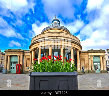 Il Corn Exchange e casa mercato in Bridgwater, Somerset, Inghilterra fu costruito nel 1834 da John Bowen e prorogato nel 1875 Foto Stock