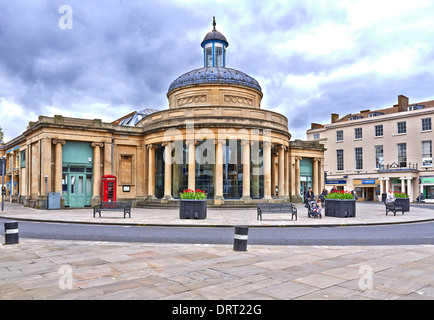 Il Corn Exchange e casa mercato in Bridgwater, Somerset, Inghilterra fu costruito nel 1834 da John Bowen e prorogato nel 1876 Foto Stock