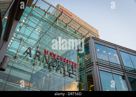 Ingresso al Manchester Arndale shopping centre a Manchester in Inghilterra Foto Stock