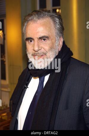 (Dpa) - attore svizzero Maximilian Schell a uno spettacolo TV in Colonia, 29 gennaio 2002. Foto Stock