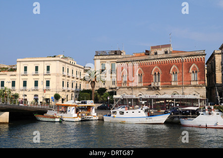 Vista sulla riva della posta, in ortigia,UNESCO World Heritage Site in Sicilia Foto Stock