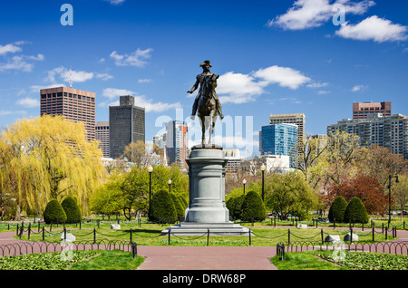 Boston, Massachusetts presso il giardino pubblico in primavera. Foto Stock