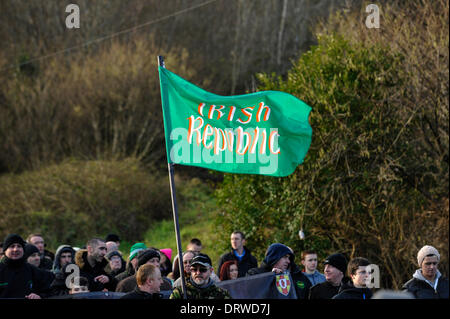 Derry, Londonderry, Irlanda del Nord, Regno Unito, 2 Feb 2014 - domenica sanguinante marzo per la giustizia. Migliaia di persone, comprese le famiglie e i parenti e i sostenitori di raccogliere in Derry per ripercorrere il percorso dei diritti civili marzo il 30 gennaio 1972 quando 13 civili sono stati sparato e ucciso da British paracadutisti, in quello che è diventato noto come Bloody Sunday. Credito: George Sweeney/Alamy Live News Foto Stock