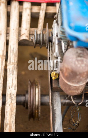 Una delle attrazioni turistiche di Battambang è abbandonare la ferrovia, la gente del luogo reso treno di bambù per utilizzare il trasporto. Cambogia Foto Stock