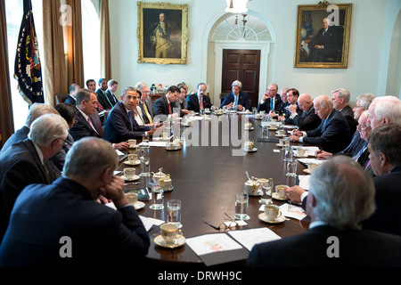 Il Presidente Usa Barack Obama incontra con i membri del Congresso per discutere la Siria nel Cabinet Room della Casa Bianca il 3 settembre 2013 a Washington, DC. Foto Stock