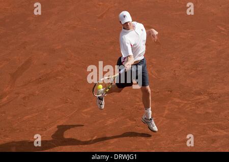 San Diego, California, Stati Uniti d'America. 2° febbraio 2014. San Diego, CA - Febbraio 2nd, 2014 - Sam QUERREY (USA) restituisce la sfera contro Andy Murray (Gran Bretagna) in una Coppa Davis match di tennis tra Stati Uniti e Gran Bretagna tenutosi a Petco Park di San Diego, CA. La Gran Bretagna ha vinto 7-6, 6-7, 6-1, 6-3. Foto di Wally nellâ/ZUMA premere. Credito: Wally nellâ/ZUMAPRESS.com/Alamy Live News Foto Stock