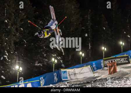 Justine DuFour-LaPointe lauches al Freestyle FIS Coppa del Mondo di Sci 2014 gobbe, Deer Valley Resort, Park City, UT, STATI UNITI D'AMERICA Foto Stock