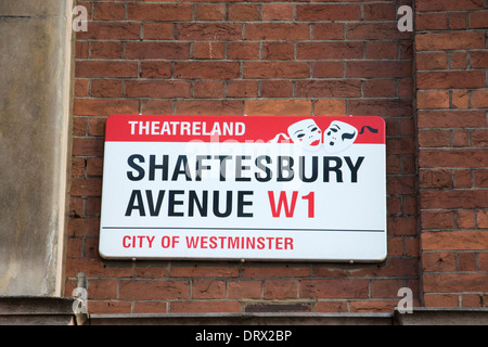 Shaftesbury Avenue strada segno nel West End di Londra Foto Stock