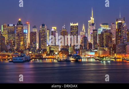 Manhattan di notte Foto Stock