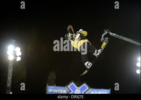 Aspen, Colorado, Stati Uniti d'America. 25 gennaio, 2014. Chloe Kim (USA) Snowboard : Inverno giochi di X donne SuperPipe Snowboard finale in Aspen, Colorado, Stati Uniti . © Hiroyuki Sato/AFLO/Alamy Live News Foto Stock