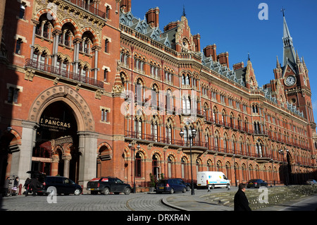 St Pancras linea principale stazione ferroviaria euston road London NW1 uk 2014 Foto Stock