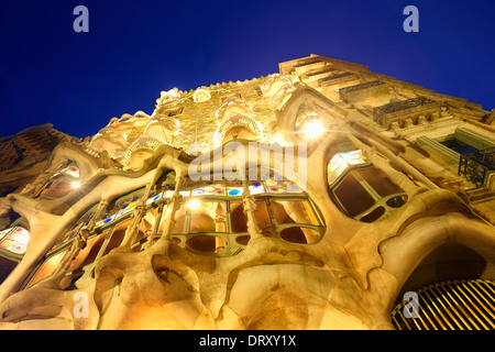 Casa Batlló facciata, progettata dall'architetto Antoni Gaudi in Passeig de Gràcia. Barcellona. La Catalogna. Spagna Foto Stock