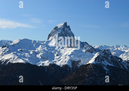 Il Pic du Midi d'Ossau nei Pirenei francesi Foto Stock