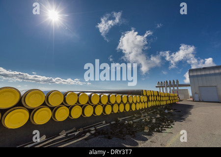 Tubi a svartsengi centrale geotermica, Islanda. Foto Stock