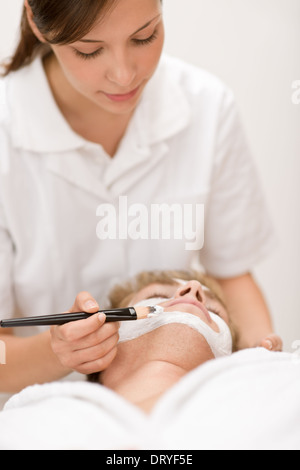 Cosmetici maschio - maschera per il viso Foto Stock
