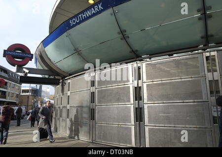 Londra, UK . 05 feb 2014. La stazione di Southwark completamente chiuso Credito: Rachel Megawhat/Alamy Live News Foto Stock