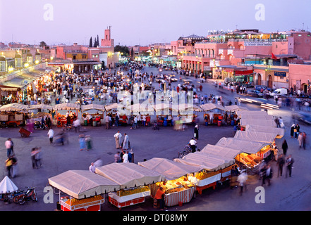 Piazza Djemaa El Fna marrakech marocco Africa del Nord Foto Stock