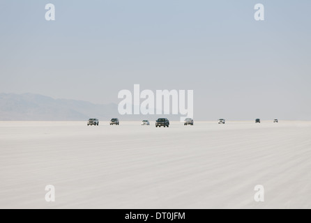 Bonneville Salt Flats in Utah USA Cars driving su Bonneville Saline Settimana della Velocità Foto Stock