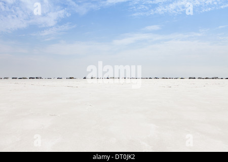 Gli spettatori in fila Bonneville Saline Settimana della Velocità Foto Stock