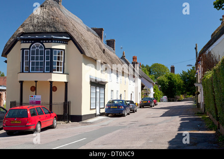 L'ex Stephens' Shop con finestra veneziana in Piazza, Puddletown, Dorset Foto Stock