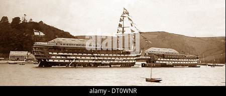HMS Britannia e formazione Hindostan nave periodo Vittoriano Foto Stock